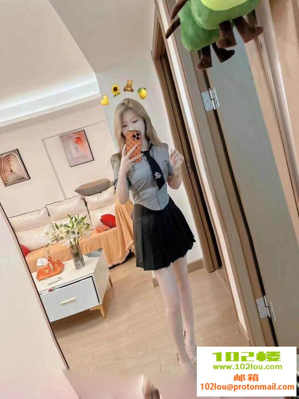 143507v1ncnn19yqq74177.jpeg
