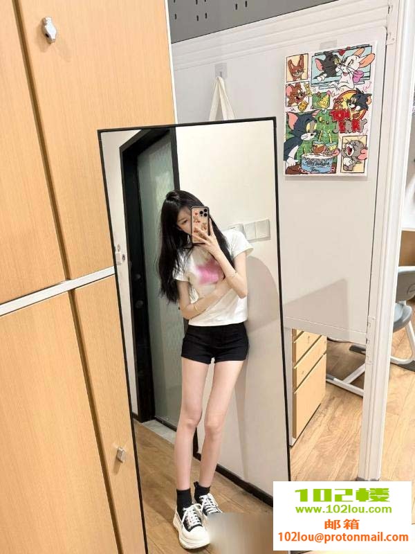 210554yif3eou5o35ell55.jpg